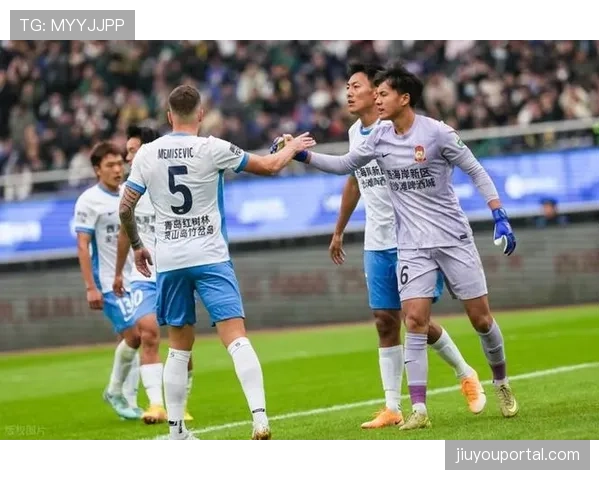 上海海港VS山东泰山:卫冕冠军迎榜首关键战,克雷桑伤愈复出成焦点 上海海港VS山东泰山:卫冕冠军迎榜首关键战,克雷桑伤愈复出成焦点